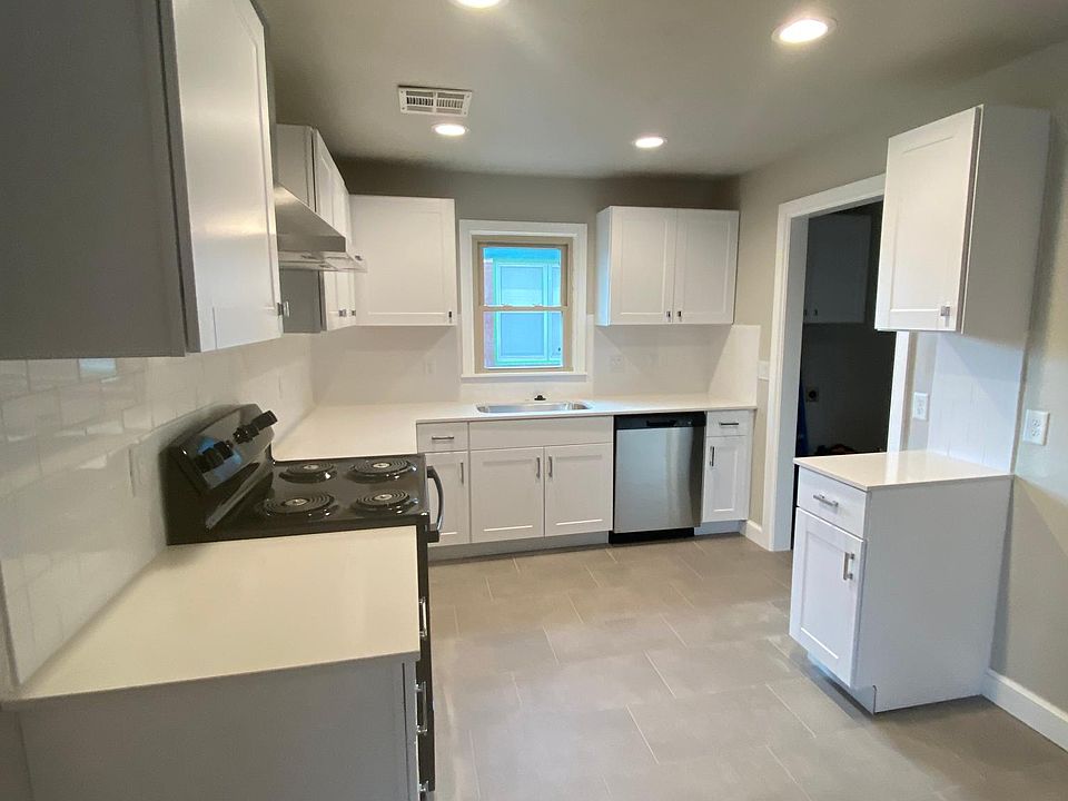 Kitchen New Cabinets and Countertops