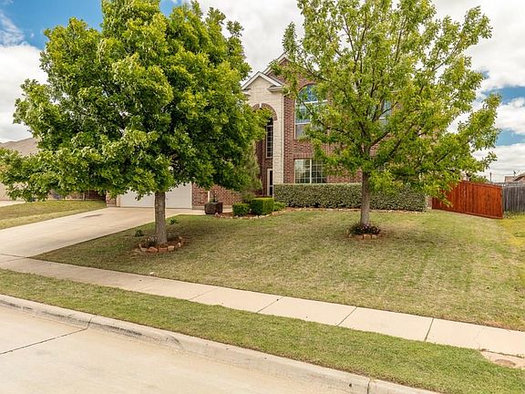 3rd image of 2217 Taylor Dr
