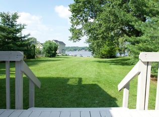 8315 Hilton Rd, Brighton, MI 48114