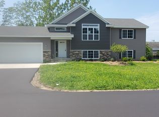 3297 52nd St SE, Kentwood, MI