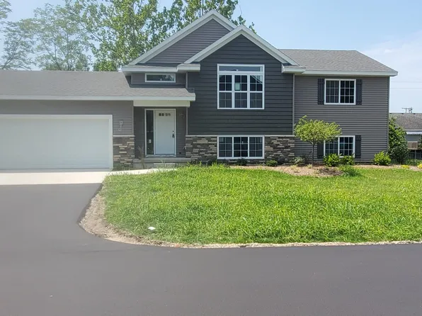 3297 52nd St SE, Kentwood, MI 49512