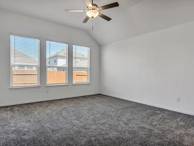 506 Sixpence Ln — Photo 21