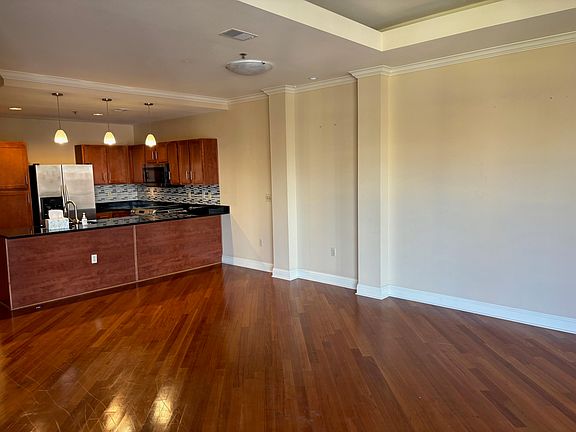 5th image of 10412 Branson Landing Blvd