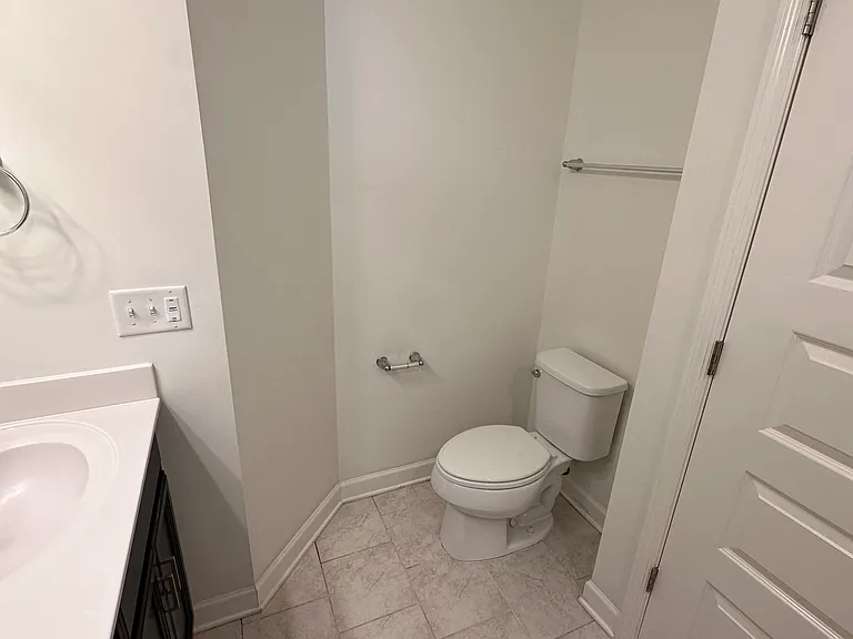 327 Lakeside Park Dr #82 — Photo 19