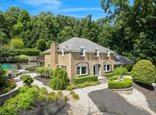 22 Tanners Brook Rd, Chester, NJ 07930
