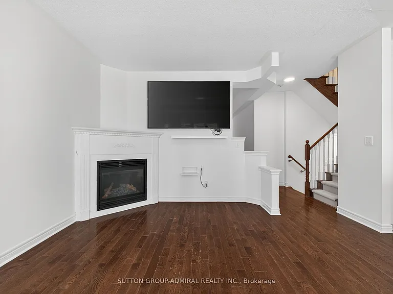 21 Asner Ave — Photo 11