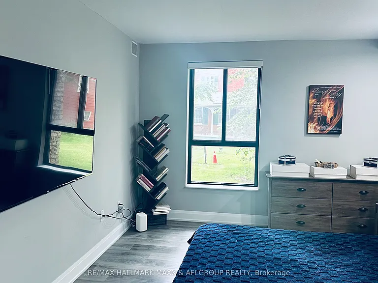 15390 Yonge St #201 — Photo 25