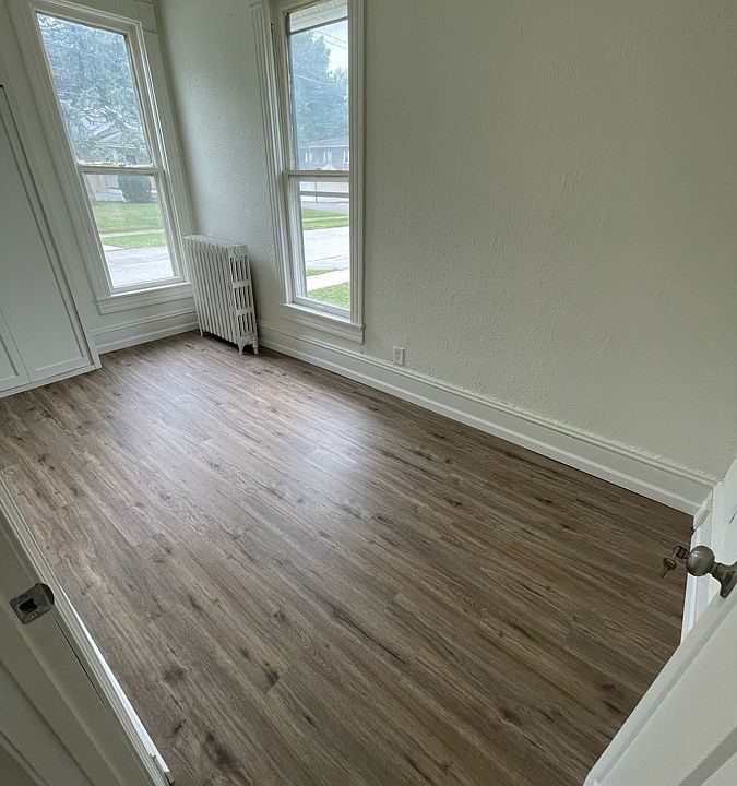 Private bedroom for rent