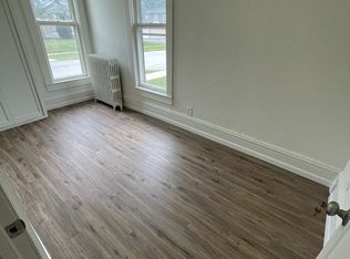 807 Wood St, Valparaiso, IN 46383