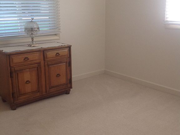 5th image of 52 Meadow Cir