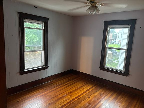 5th image of 474 Stanley St Floor 2