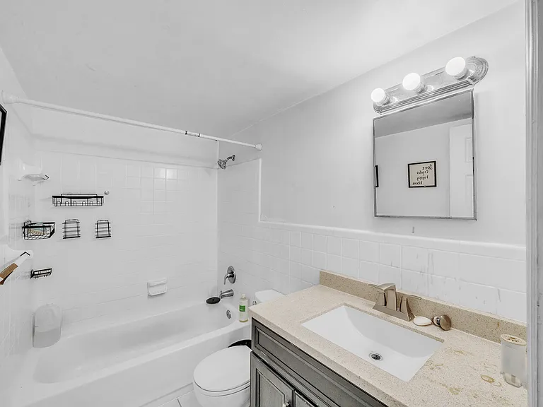626 SW 14th Ave #108 — Photo 10