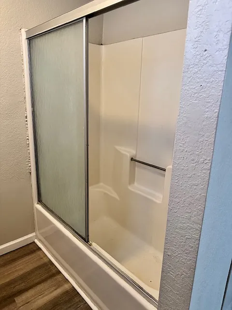 2 bed, $1,300 — Photo 4
