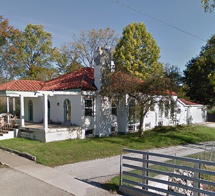 1st image of 223 N Merrill St