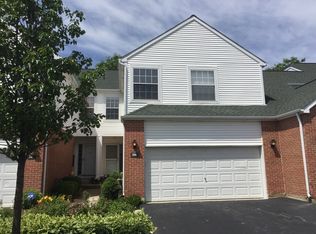 106 S Pembroke Cir, Lake Bluff, IL 60044