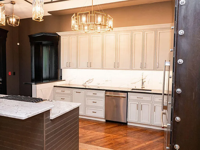 275 S Limestone St #140 — Photo 8