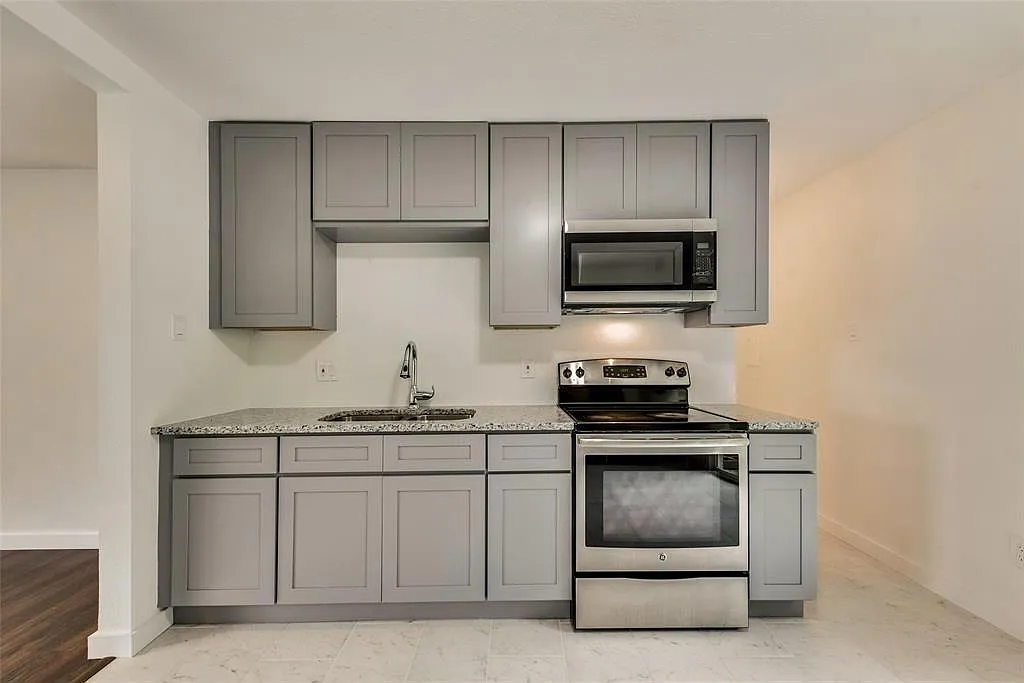 1110 Wycliff Dr — Photo 4