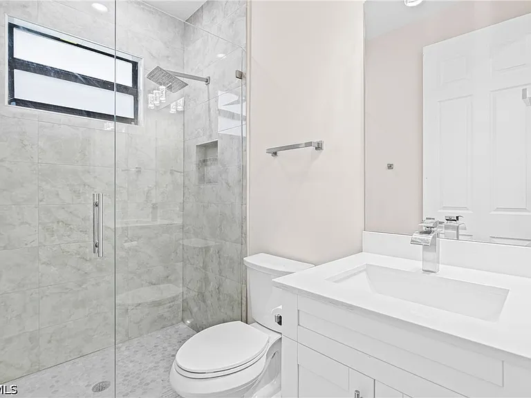 4707 6th St W — Photo 9