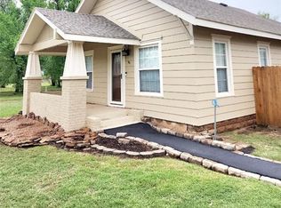 221 E Van Buren St, Crescent, OK 73028