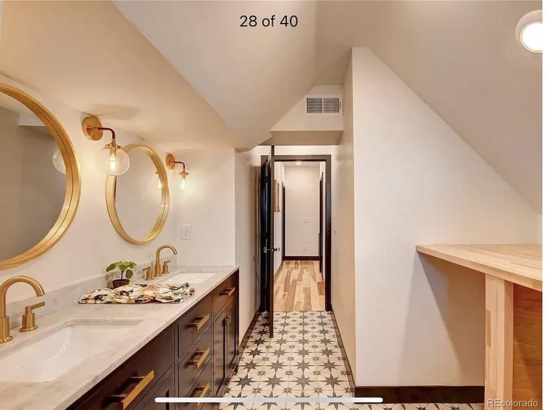2126 Grove St — Photo 22
