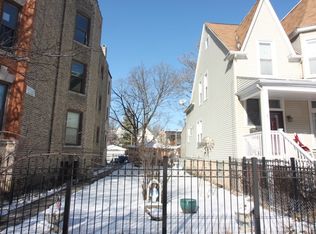 1906 W Cuyler Ave, Chicago, IL 60613