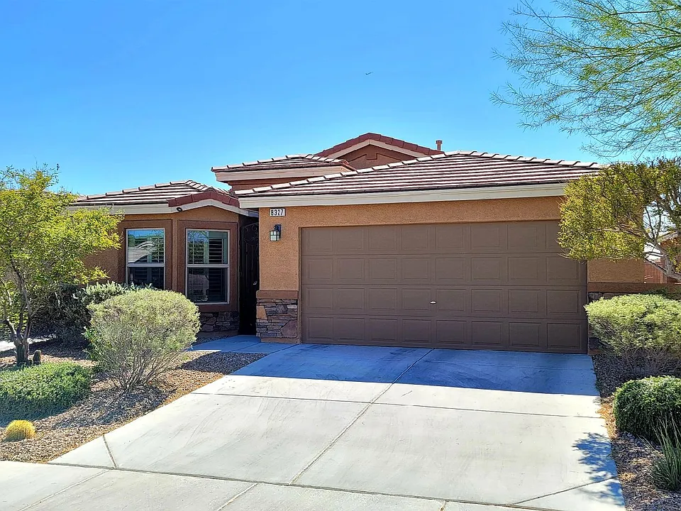 8327 Spectacle Reef Ave