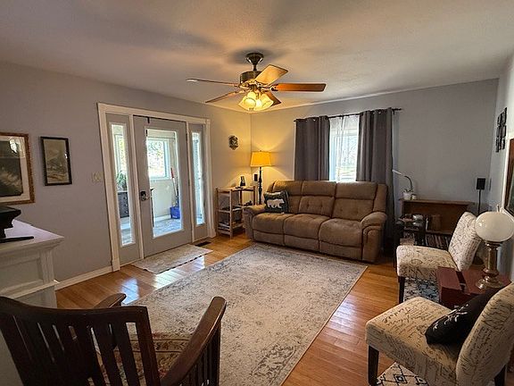 3rd image of 417 S 22nd St