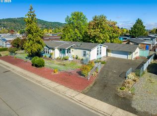 444 S State St, Sutherlin, OR 97479