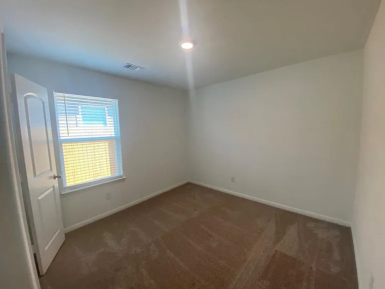 309 Riverdale Dr — Photo 17