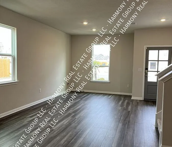 13817 Gilwell Dr — Photo 2
