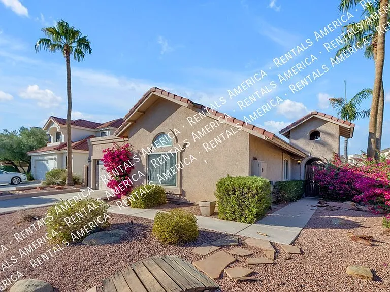 5822 W Abraham Ln — Photo 3