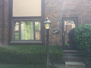 1S297 Ingersoll Ln, Villa Park, IL