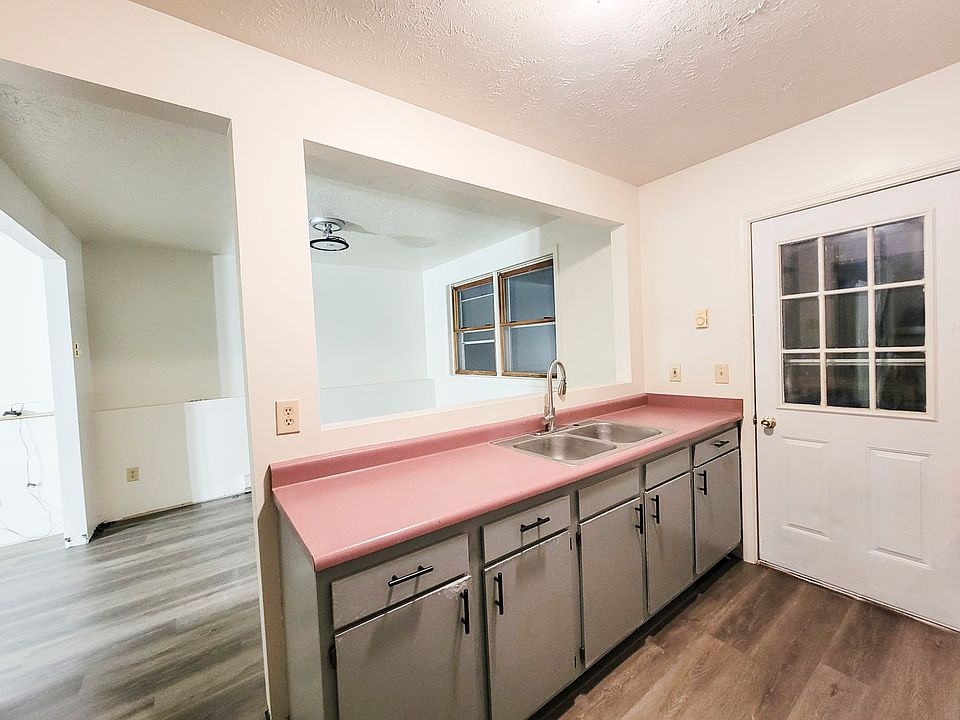 View looking into the dining room, open from kitchen