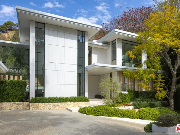 9509 Heather Rd, Beverly Hills, CA 90210