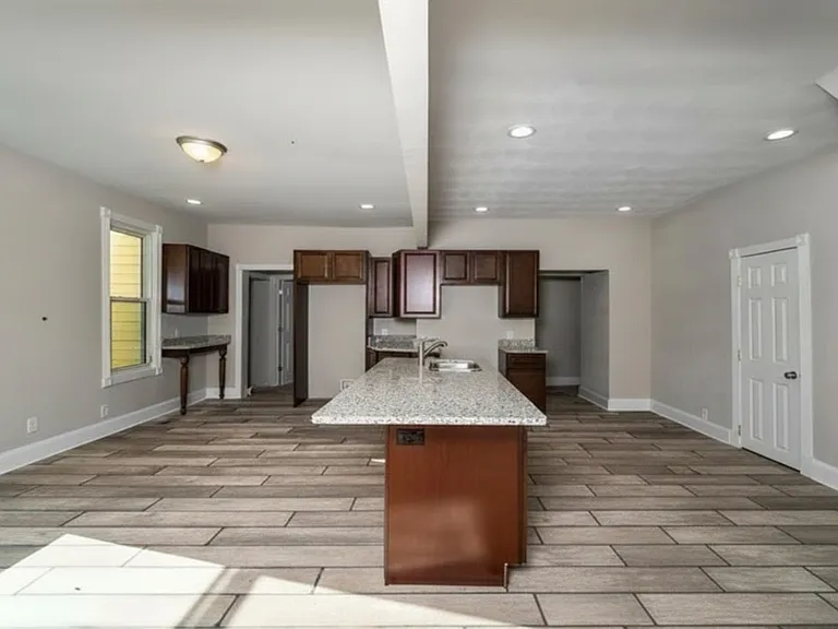 3027 Grandy Ave — Photo 10