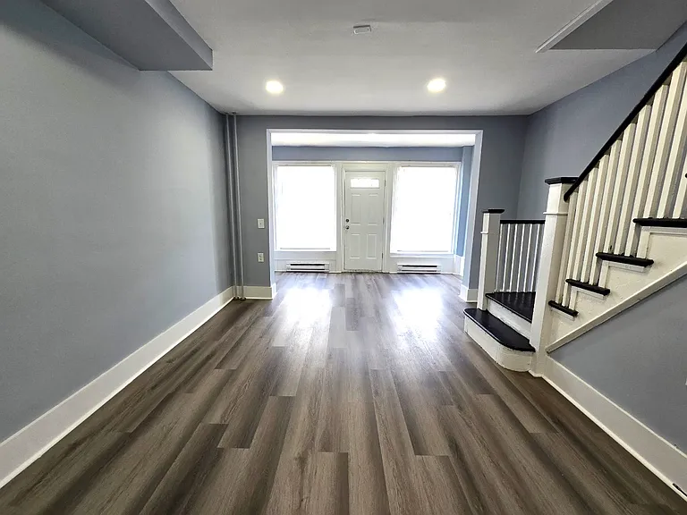 6542 Regent St — Photo 9