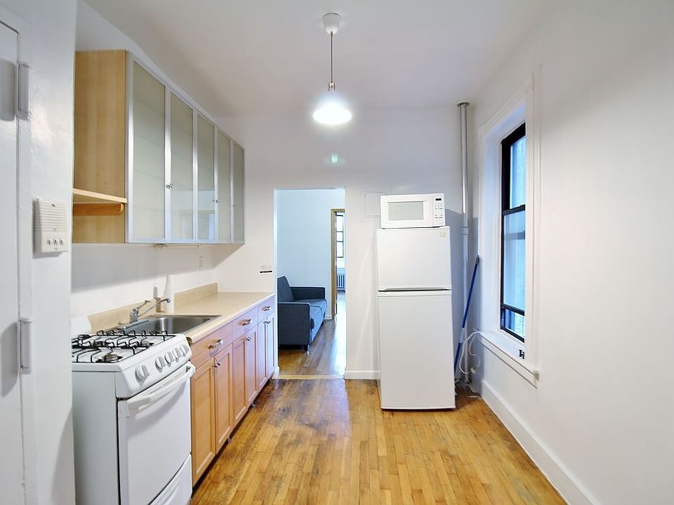 2nd image of 1726 Amsterdam Ave APT 4D