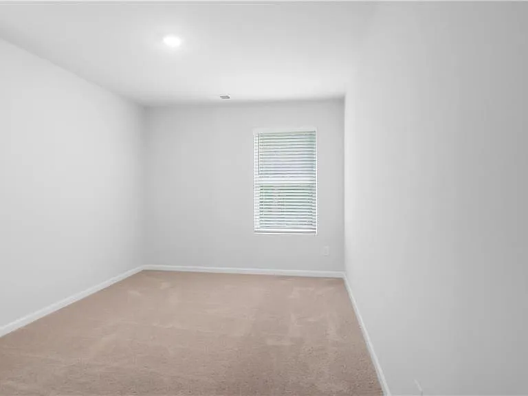 371 Lanier Cir — Photo 20
