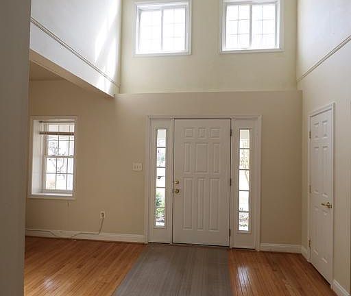 4th image of 4018 Halsey Ct