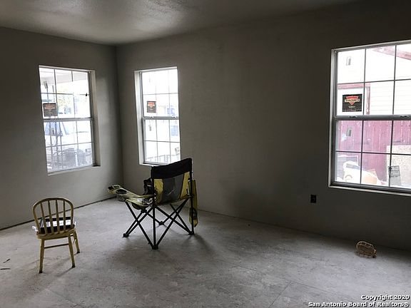 5th image of 1126 Sims Ave