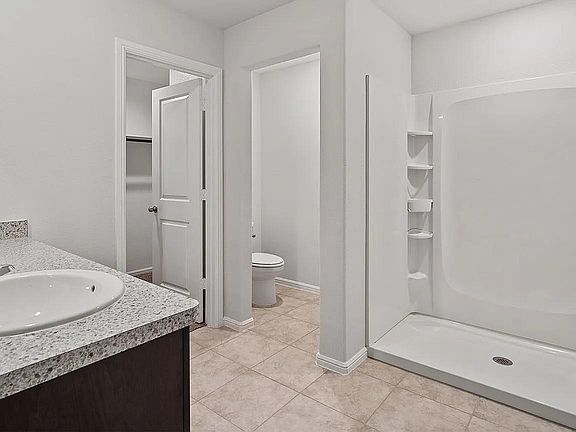 4th image of 637 Cofer Way