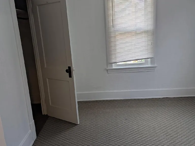918R Vickroy Ave #2 — Photo 6