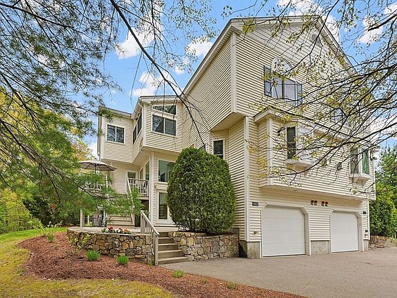 2nd image of 3002 Maple Brook Rd Unit 3002
