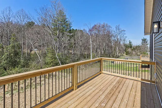 233 Edgewood Rd S — Photo 18