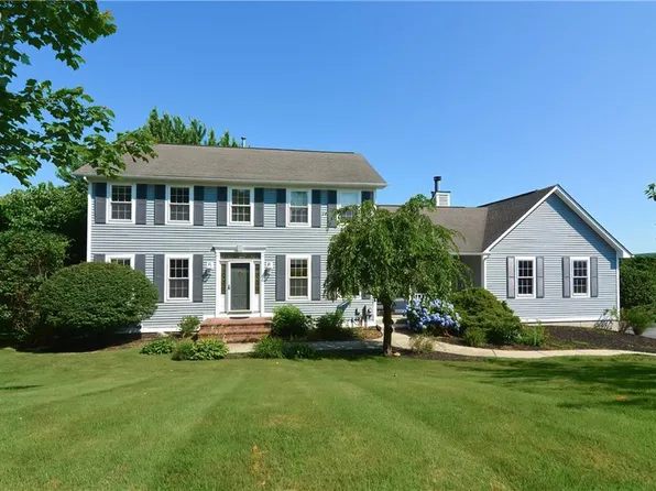 2 Cider Ct, Cumberland, RI 02864