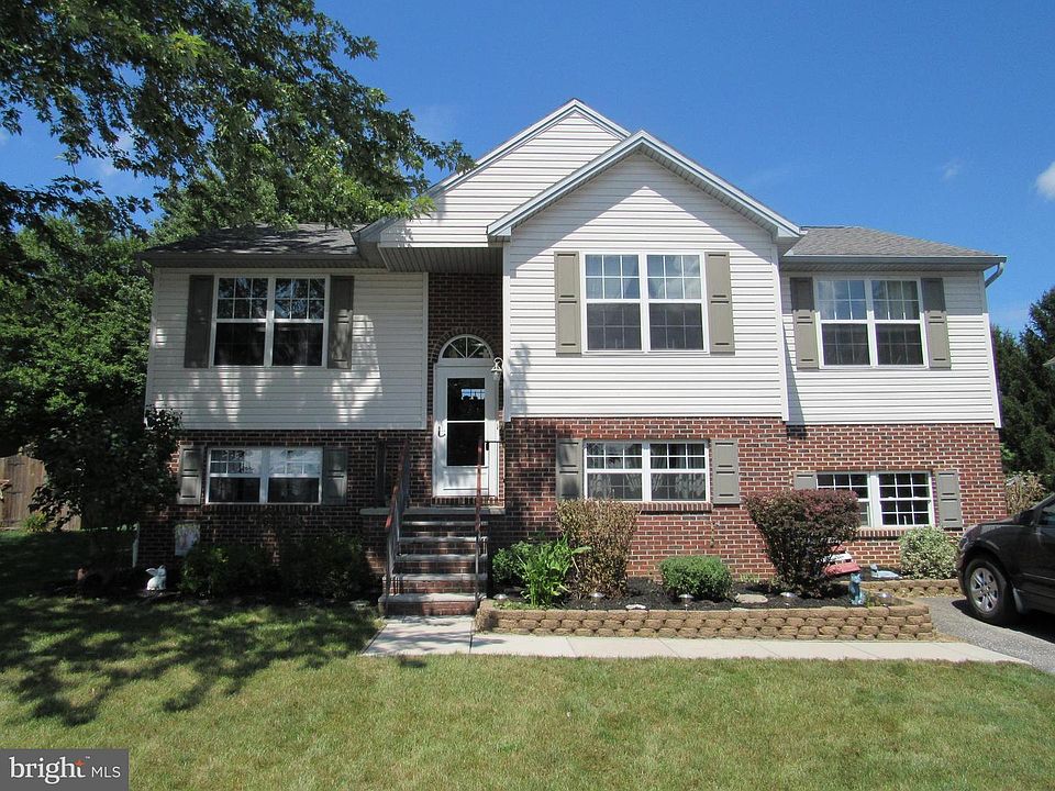 1st image of 65 Dakota Dr
