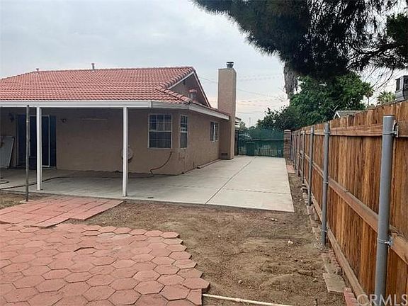 5th image of 9213 Palmetto Ave