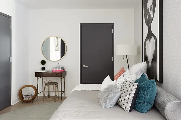 Rented by Aura Management | media 19