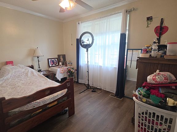 5th image of 147 Joann Ln