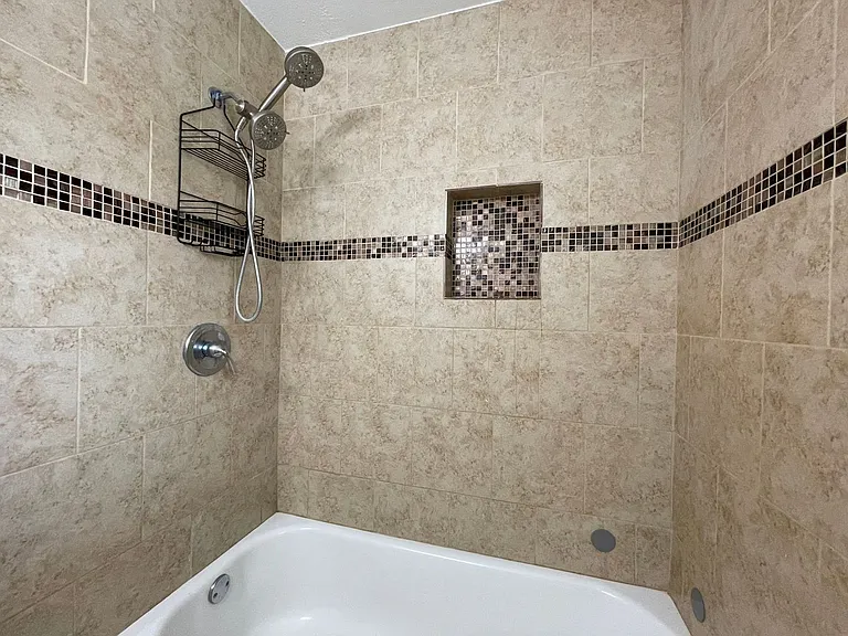 809 Glen Garden Dr — Photo 12